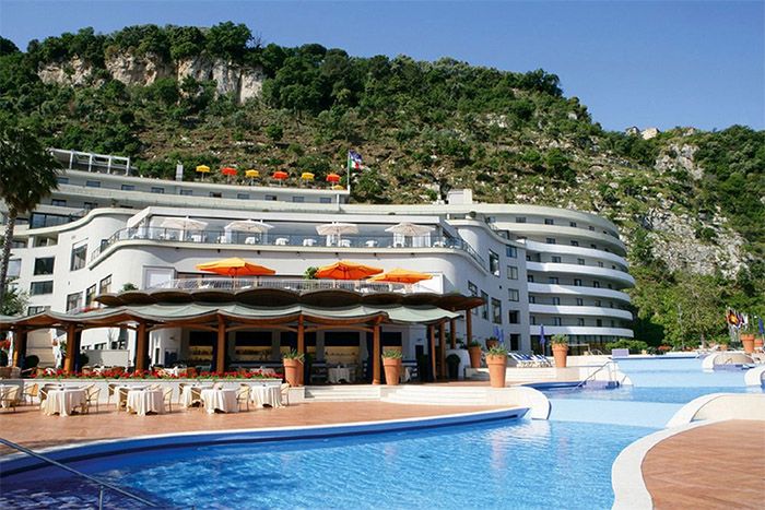 Hilton Sorrento Palace main exterior